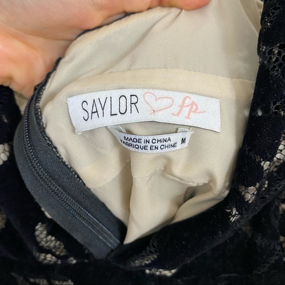 Saylor X Free People Logan Velvet Lace Mini Dress Slit V Neck Spaghetti Strap M - Picture 8 of 9